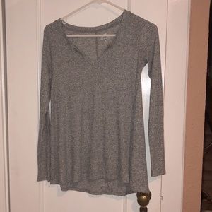 Hollister open vneck grey top